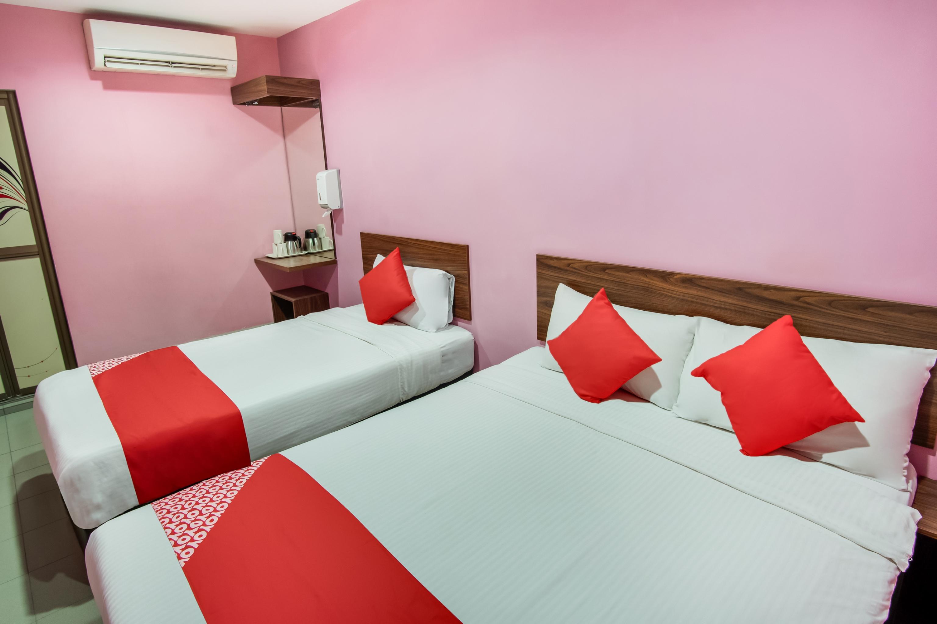 Oyo 89480 Dream House Hotel Skudai Eksteriør bilde