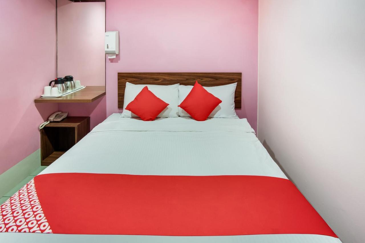 Oyo 89480 Dream House Hotel Skudai Eksteriør bilde